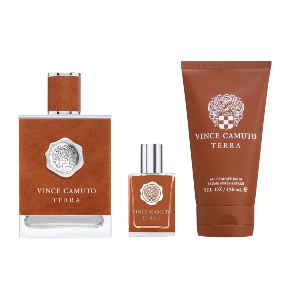 BRAND NEW AND BOXED SET